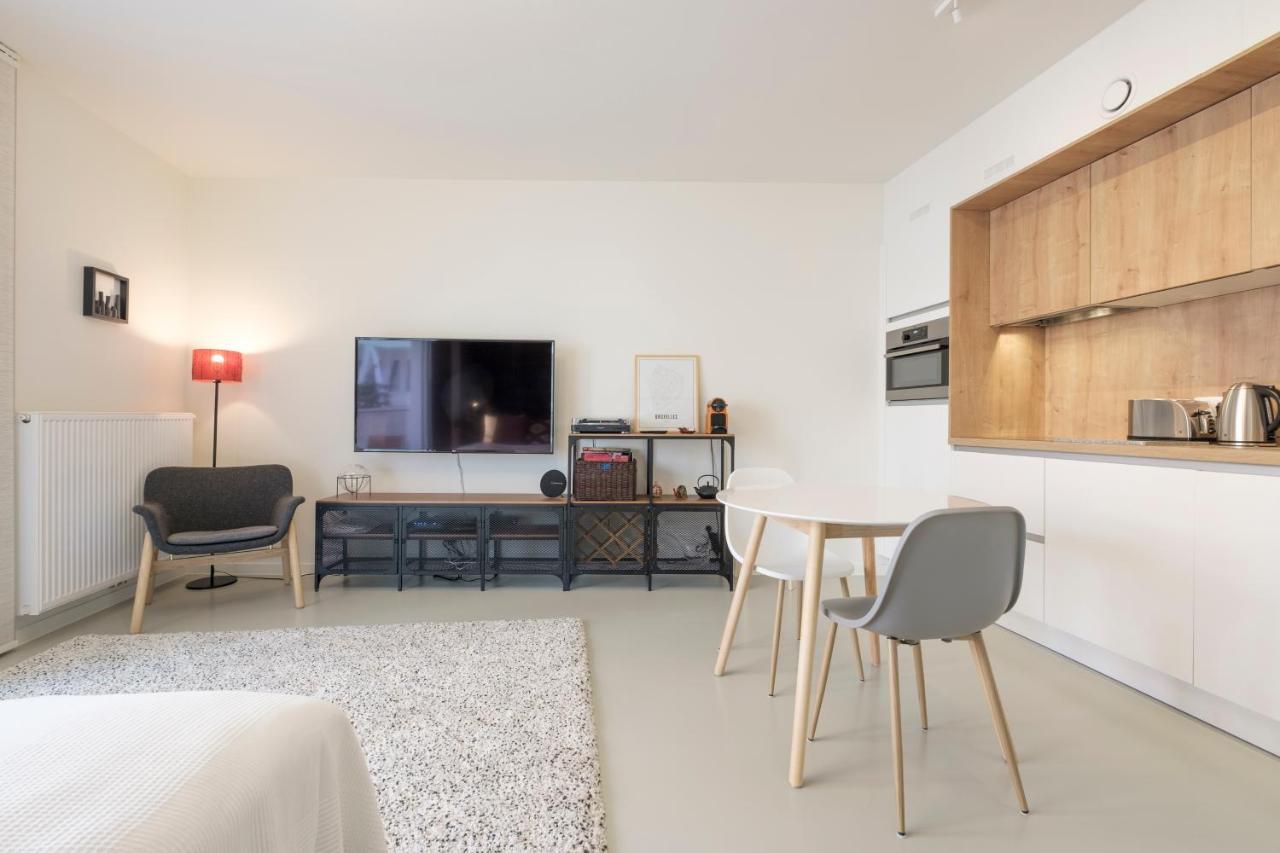 דירות בריסל Mini Loft With Terrace מראה חיצוני תמונה