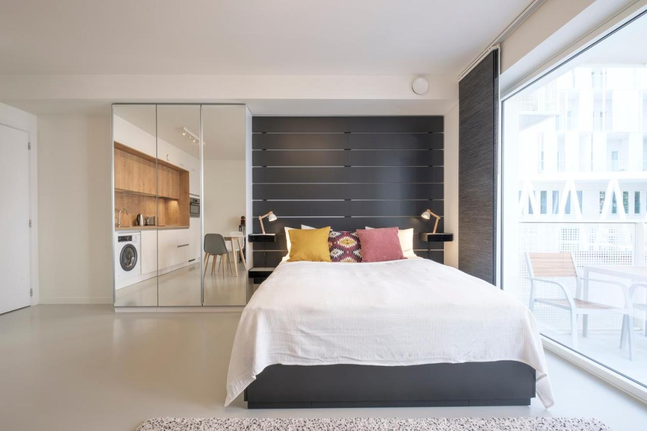 דירות בריסל Mini Loft With Terrace מראה חיצוני תמונה